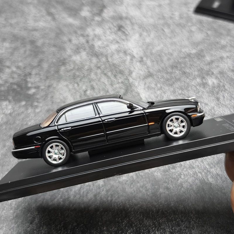 AR BOX - Modelo de Coche de Al - Die Cast Car 1 64 reseña y precio